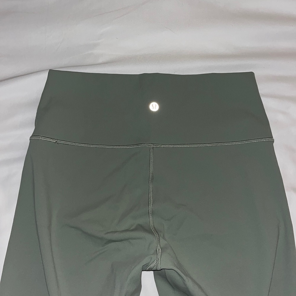 SAGE GREEN LULULEMON LEGGINGS 💚